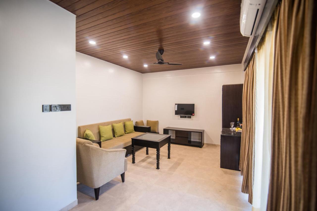 Mastiff Grand La Villae โลนาวาลา ภายนอก รูปภาพ